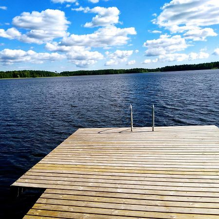 Hostel Vanha Koulu Monola Екстериор снимка