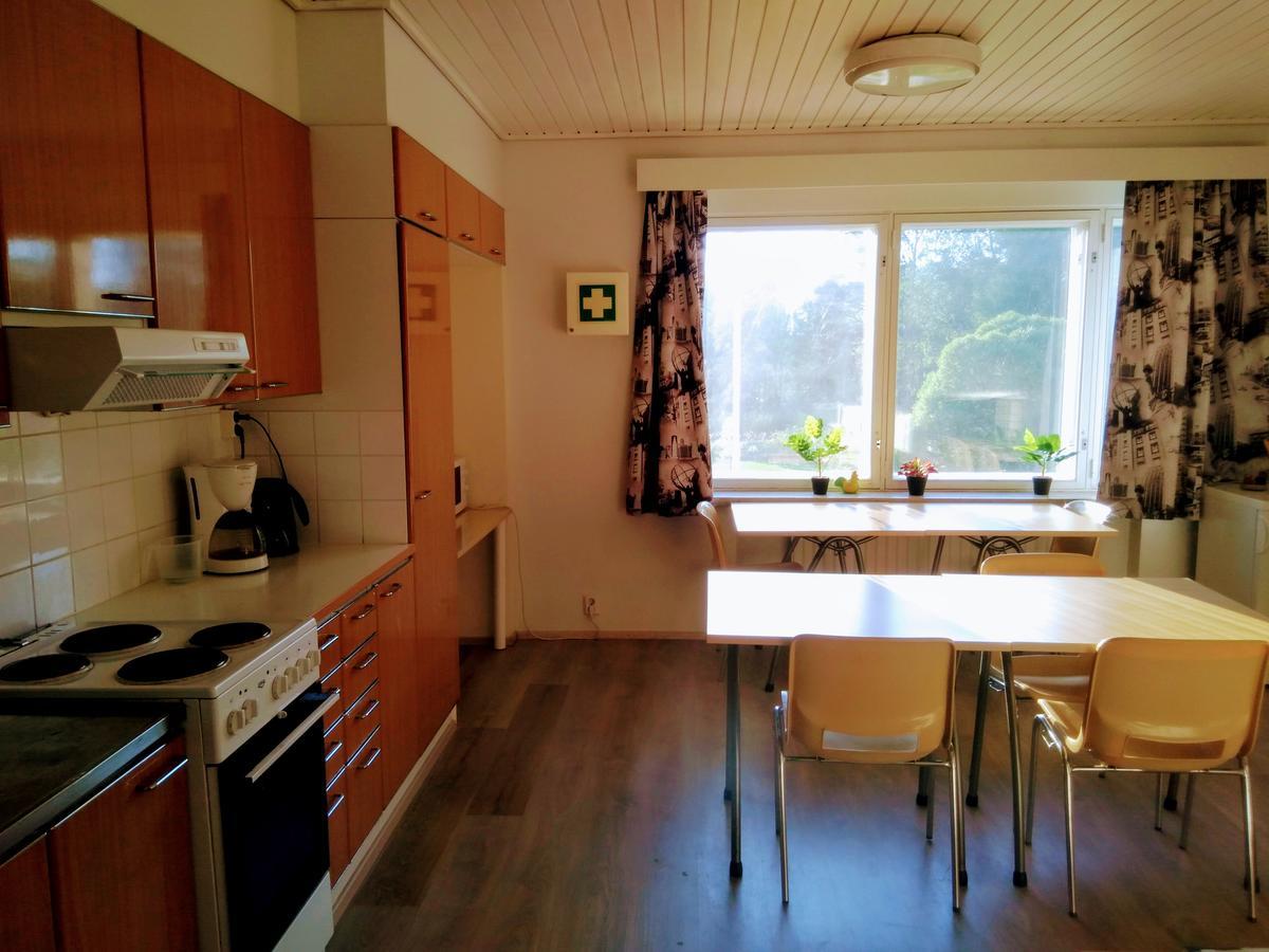 Hostel Vanha Koulu Monola Екстериор снимка